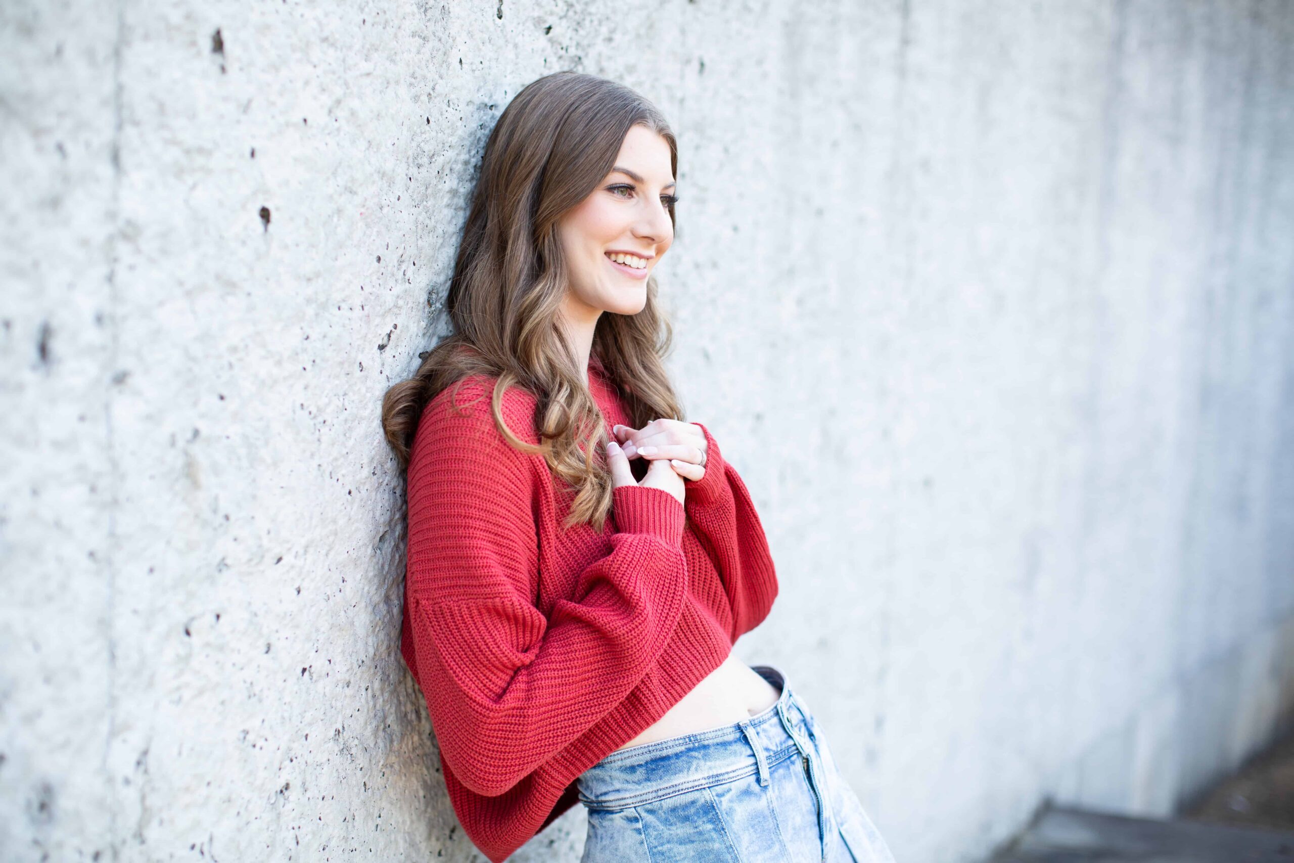 HS senior portrait posing