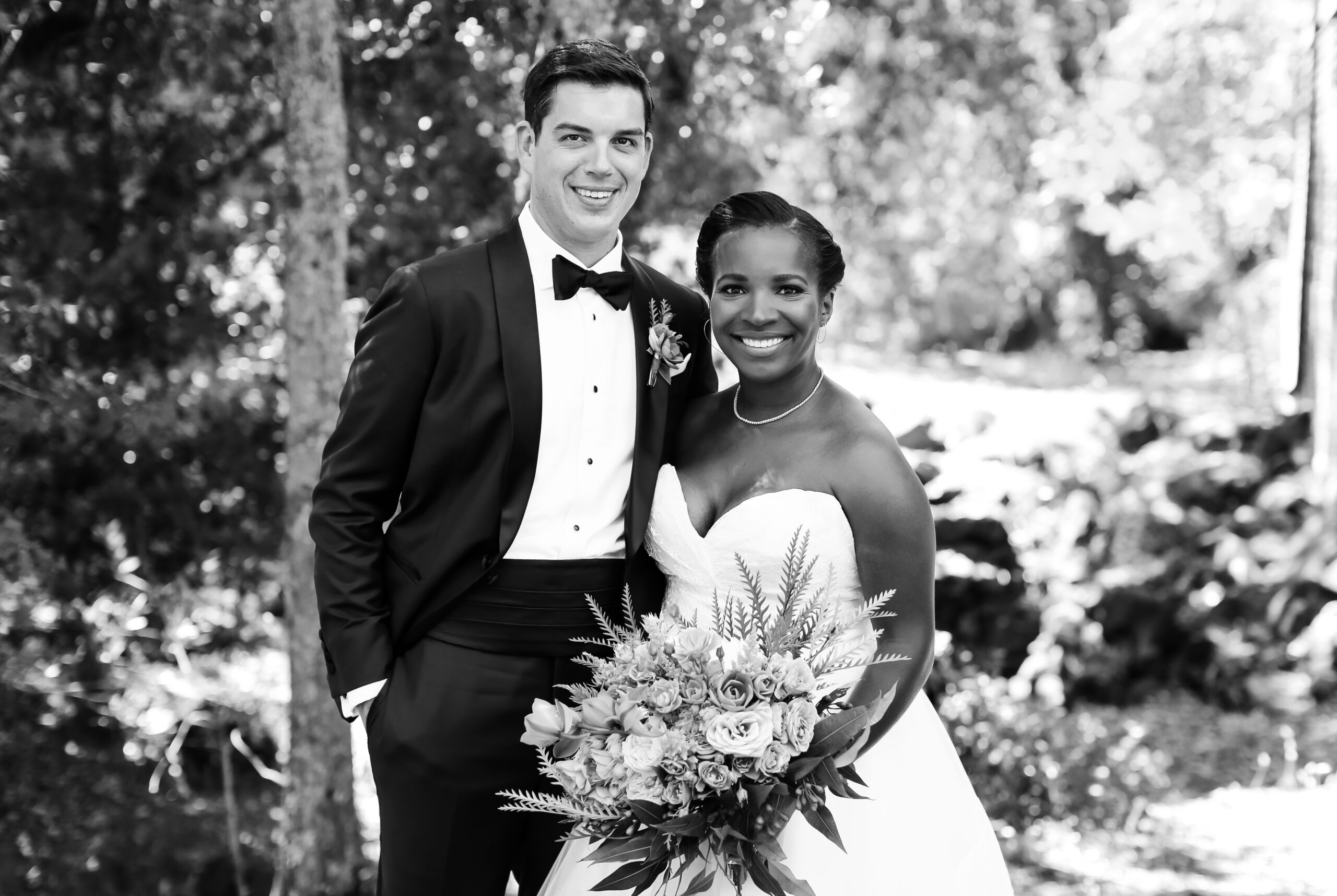 black and white capture of bride and groom on their wedding day. 5 stress free wedding planning tips by Magdalena Stefanek Photo